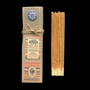 wierookstokjes kaneel dikkere wierookstokjes, 8 stuks cinnamon wierook stokjes in doosje van merk banjara