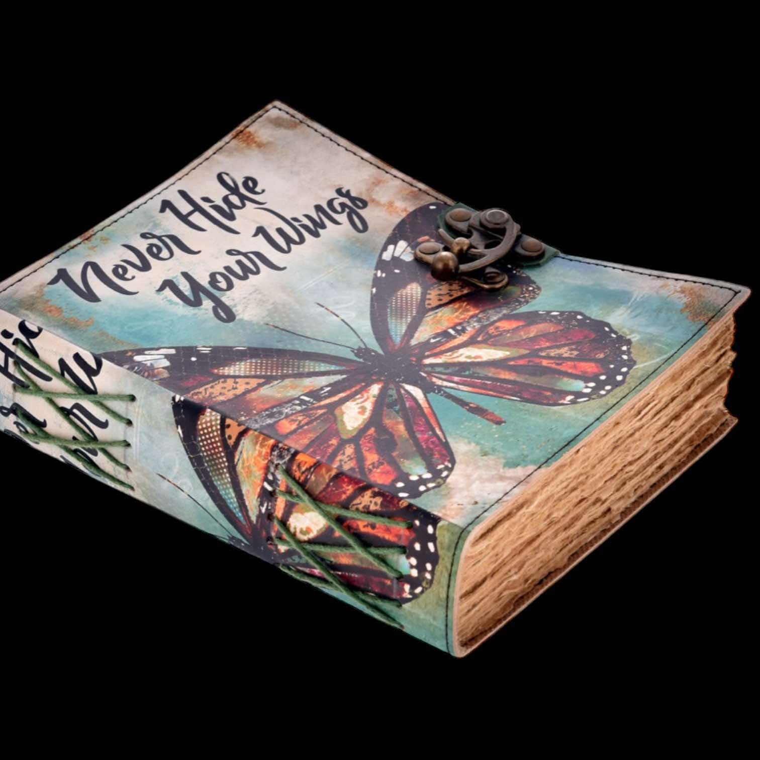 Notitieboek leer met gekarteld papier (18x13x5cm) 1 Notitieboek leer met gekarteld papier (18x13x5cm)